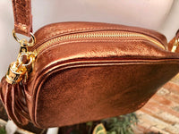 Small leather bag in COPPER. GENUINE leather Crossbody / shoulder bag. Metallic shine leather bag. Adjustable strap + zipper. Copper purse