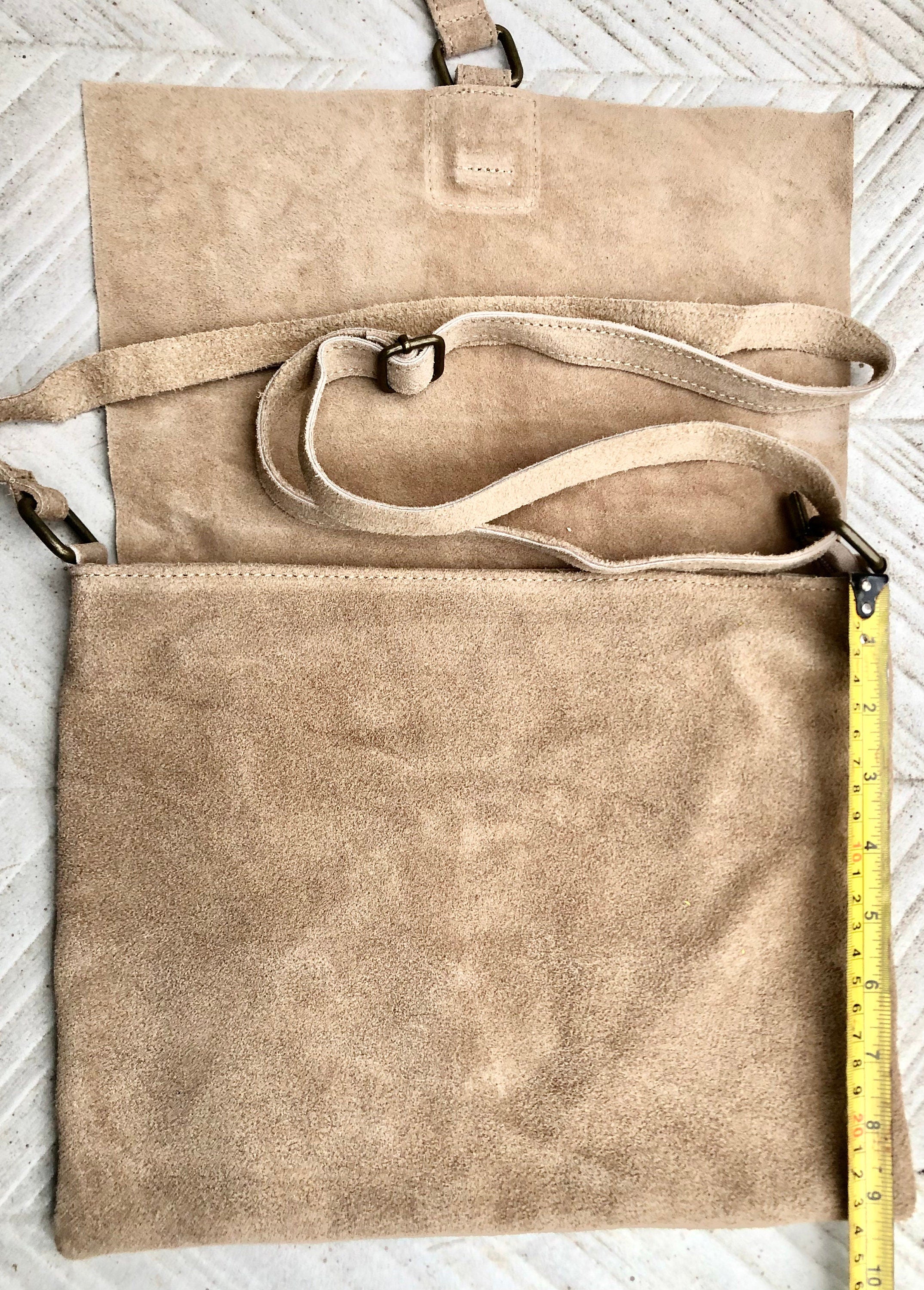 Cross body suede bag. GENUINE leather bag in beige. BOHO natural leather bag. Messenger bag in suede for books, tablets. Beige suede purse