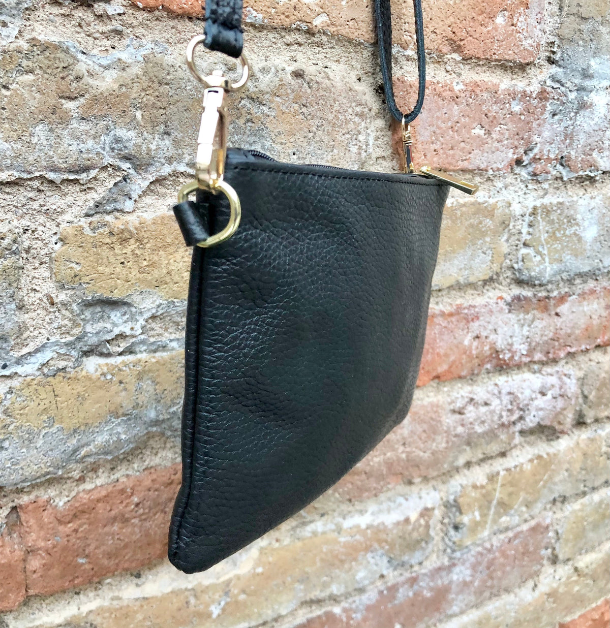 Small leather bag in black. GENUINE leather crossbody / shoulder bag . BLACK leather bag with adjustable strap. Small black leather purse