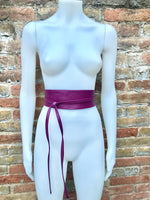 PLUM purple obi belt in soft leather. Wrap belt in purple-burgundy. Wide waist belt in genuine leather. Wraparound belt. Wine red boho sash