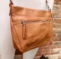 Camel brown leather bag. Soft genuine leather messenger bag with tassel. Saddle brown crossbody bag,. Tobacco brown purse with zipper