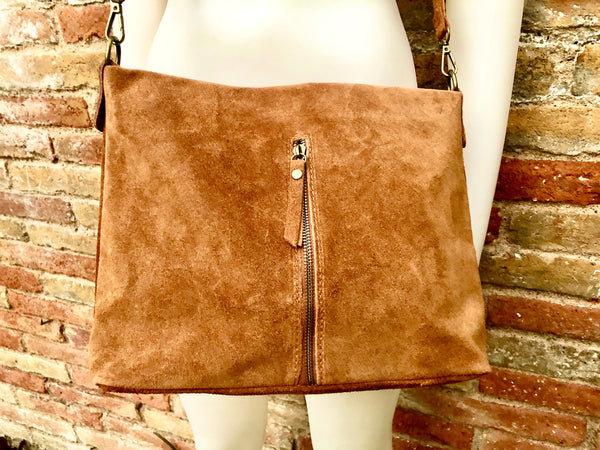 Camel brown leather bag. Boho messenger bag. GENUINE LEATHER Cross body or shoulder bag. Saddle brown suede leather purse with zipper