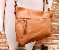 Camel brown leather bag. Soft genuine leather messenger bag with tassel. Saddle brown crossbody bag,. Tobacco brown purse with zipper