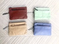 Small coin purse in genuine leather, 3 zippers. Fits credit cards, coins, bills. Small leather wallet. Beige, brown, purple, aqua green.