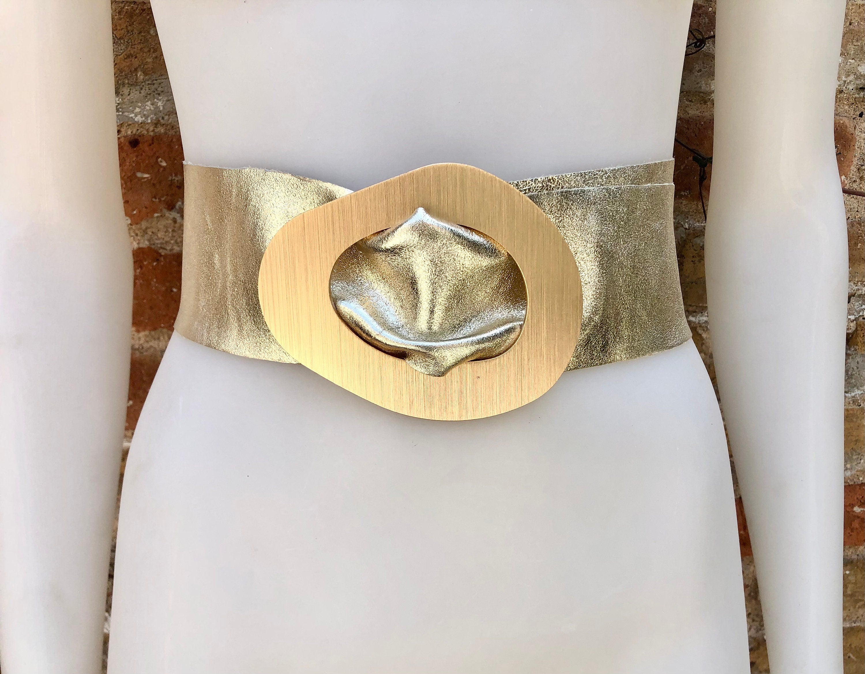 GOLD metallic leather waist belt with large metal buckle. Soft leather belt in gold. Boho glitter genuine leather belt. Gold waist belt