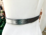 Leather 80s style obi belt . Wrap belt in silver. Waist belt in genuine leather. Silver wraparound belt. Silver dress belt