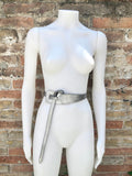 Leather 80s style obi belt . Wrap belt in silver. Waist belt in genuine leather. Silver wraparound belt. Silver dress belt