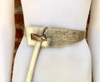 Leather 80s style obi belt . Wrap belt in GOLD. Waist belt in genuine leather. GOLD wraparound belt. GOLD dress belt