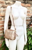 Small leather bag in pink gold. Cross body / shoulder bag. Metallic shine genuine leather bag. Pink purse. adjustable strap and zipper