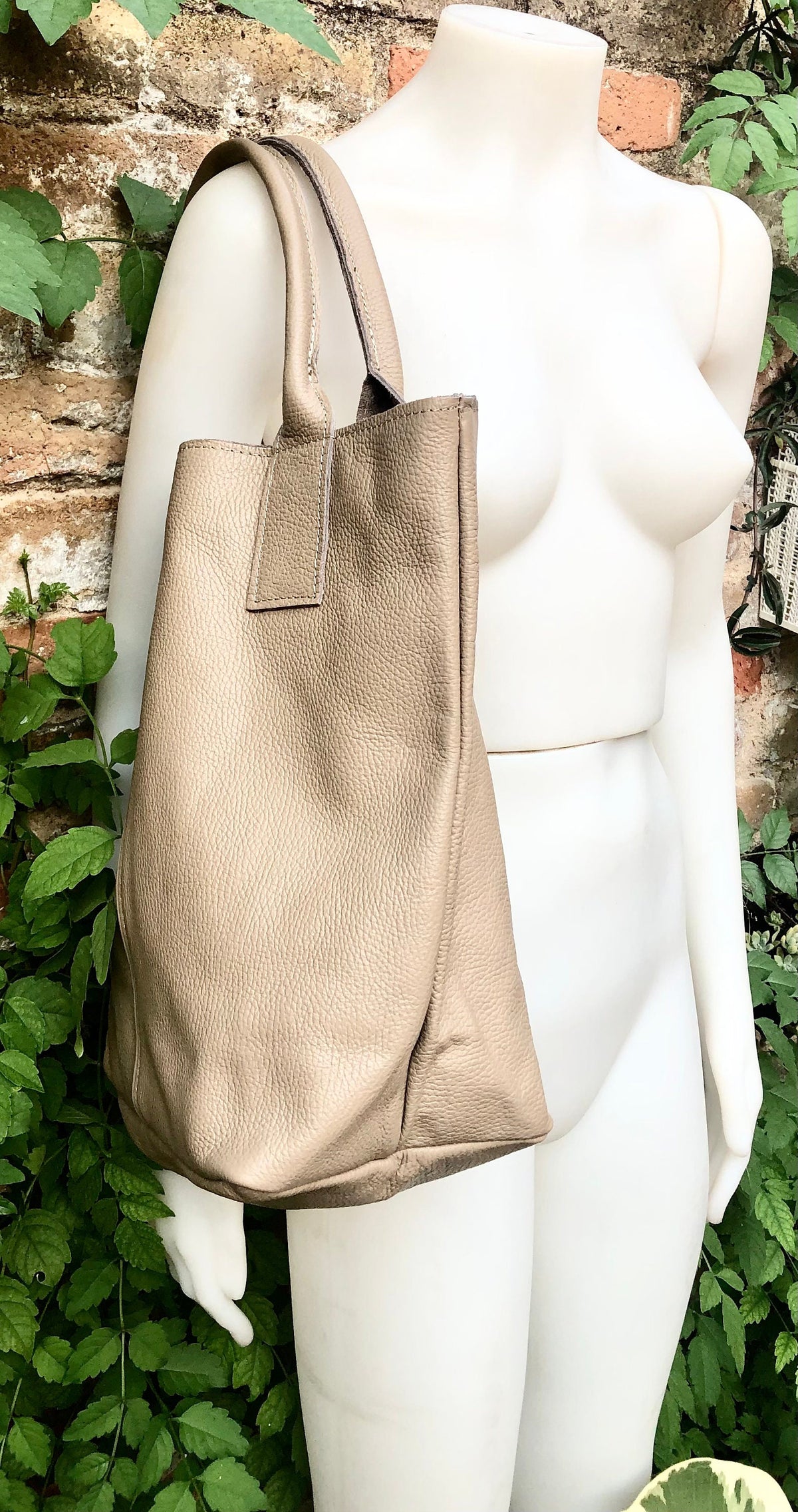 Beige TOTE leather bag. Soft GENUINE leather bag. Large beige leather bag. Laptop, tablet bag, leather bag for books. Beige leather shopper