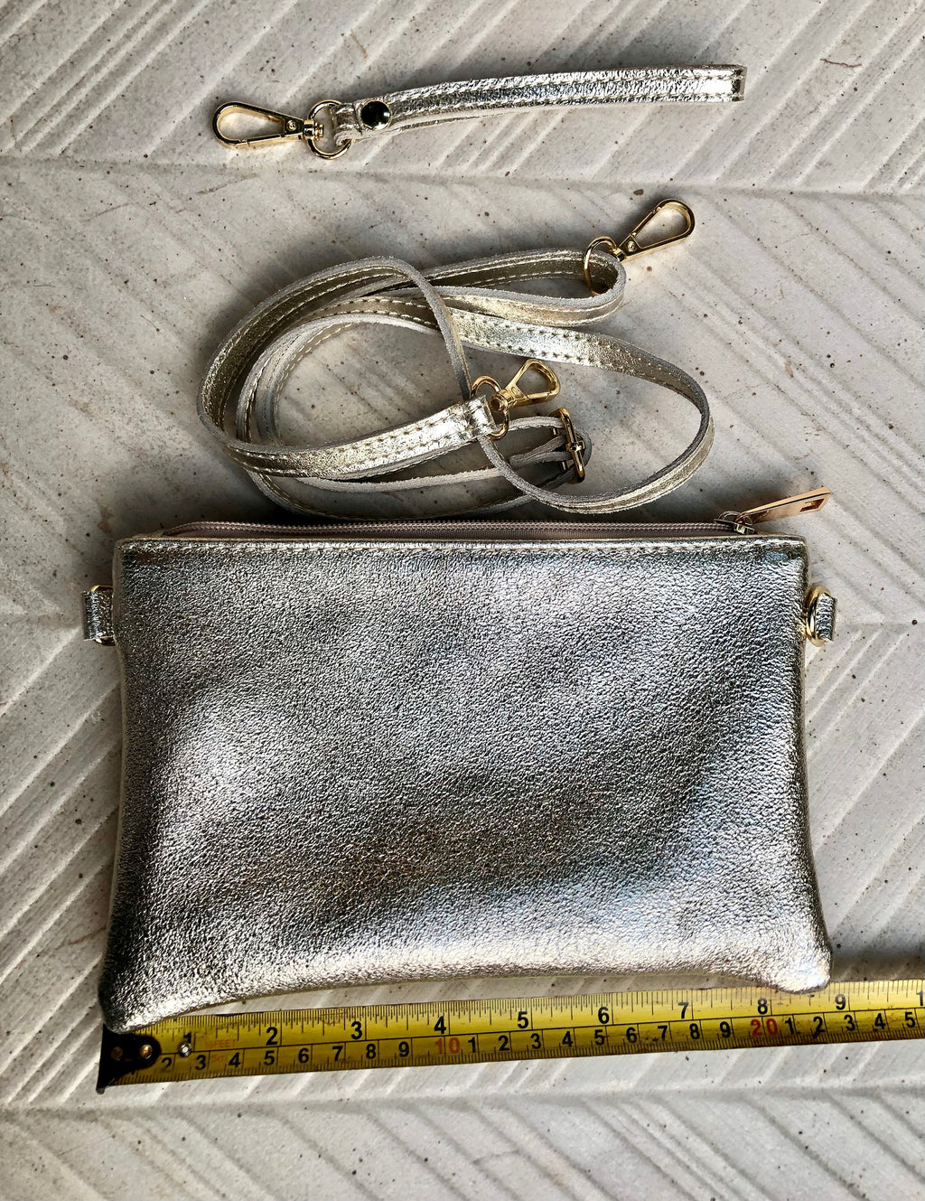 Small leather bag in GOLD .Cross body, shoulder bag or wristlet in GENUINE leather. Golden leather bag with adjustable strap. Gold purse