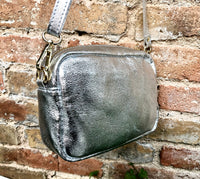 Small SILVER leather bag. Cross body / shoulder bag in GENUiNE leather. Metallic shine leather bag. Adjustable strap + zipper. silver purse