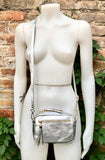 Small SILVER leather bag. Cross body / shoulder bag in GENUiNE leather. Metallic shine leather bag. Adjustable strap + zipper. silver purse