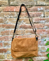 Messenger bag in genuine suede leather. Rusty brown cross body bag. Boho suede bag with zipper and flap. Saddle - camel brown suede purse