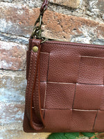 Small leather bag in dark camel brown. GENUINE leather crossbody bag. Brown purse with zipper and remomable wistlet. Brown leather bag