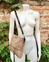 Messenger bag in genuine suede leather. Light brown cross body bag. Dark greyge suede bag with zipper and flap. Taupe brown suede purse