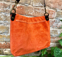 ORANGE messenger bag in genuine suede leather. Orange crossbody / shoulder bag. Orange suede purse. Adjustable strap zipper and flap.