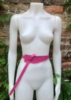 Obi belt in genuine leather. HOT PINK Wrap belt. Waist belt in FUCHSIA. Pink wraparound belt. Genuine leather magenta 80s style dress belt