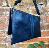 Small cross body bag in navy blue “distressed” vintage style genuine leather. Enveloppe bag with adjustable strap and flap. Boho blue purse