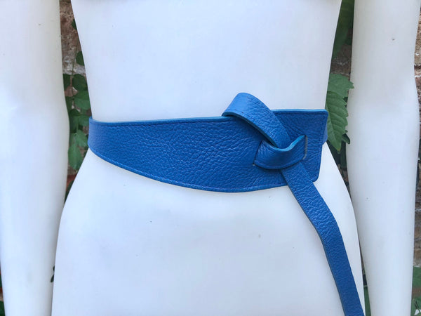 Leather 80s style obi belt . Wrap belt in BLUE. Waist belt in genuine leather. Blue wraparound belt. Blue dress belt. Wraparound belt