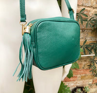 GREEN leather bag. Small cross body / shoulder bag in GENUINE leather. Green leather purse with adjustable strap and zipper.