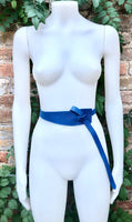 Leather 80s style obi belt . Wrap belt in BLUE. Waist belt in genuine leather. Blue wraparound belt. Blue dress belt. Wraparound belt