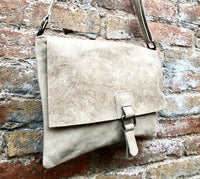 Beige suede bag. Genuine leather purse. Beige cossbody / messenger bag in soft natural leather for books, tablets. Beige suede purse