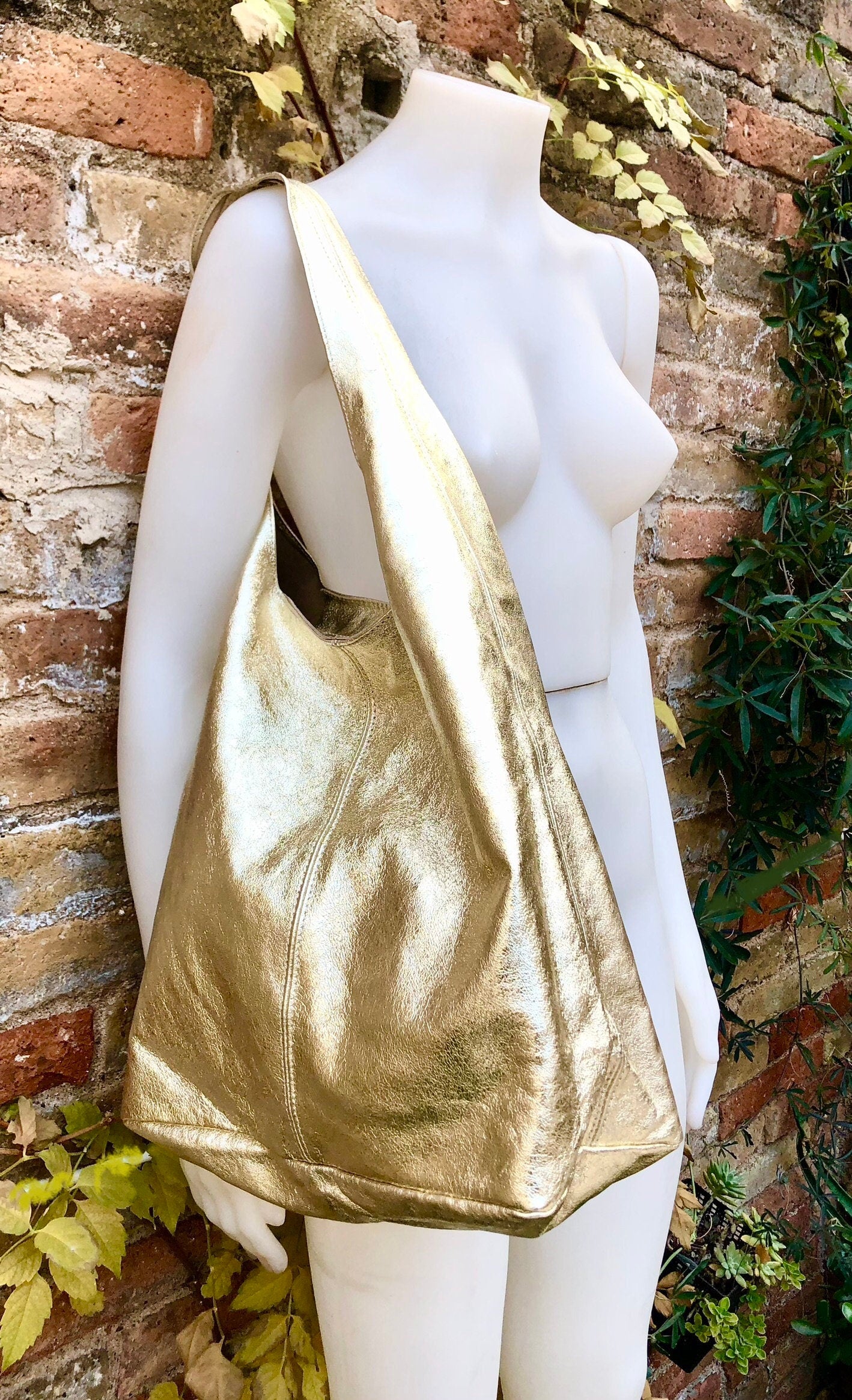 Slouch bag. Tote leather bag in GOLD with ZIPPER. Soft natural glitter genuine leather. Gold leather purse. Metallic leather shoulder bag