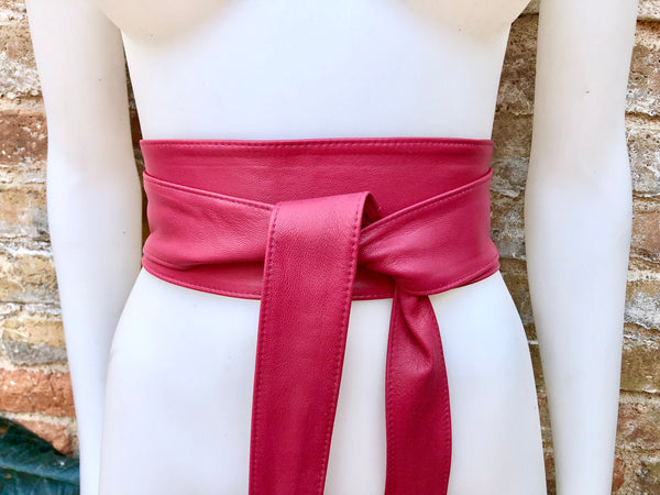 Fuchsia pink obi belt. Hot pink wrap belt in soft genuine leather. Wraparound waist belt. Wide style. Boho dress belt in dark pink leather