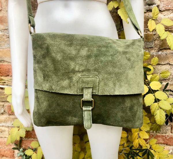 Moss green suede bag. Genuine leather purse. rGreen cossbody / messenger bag in soft natural leather for books, tablets. Green suede purse