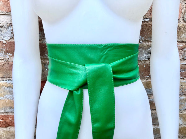 Bright GREEN obi belt. Wrap belt in soft genuine leather. Wraparound waist belt. Wide style. Boho dress belt in green.