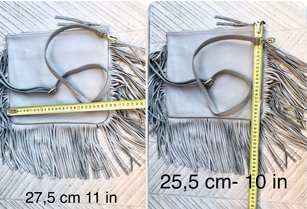 Cross body bag. BOHO genuine leather bag in light GRAY with fringes. Messenger bag in soft leather. Crossbody hippy bag. Gray fringed purse