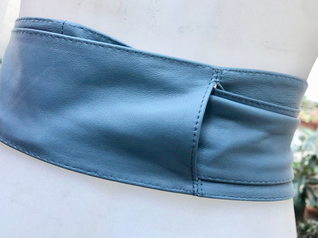 Denim blue obi belt. Wrap belt in soft genuine leather. Wraparound waist belt. Wide style. Blue boho dress belt in blue-gray