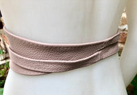 Pink obi belt in soft leather. Wrap belt in light pink. Wide waist belt in genuine leather. Wraparound belt. Boho sash in soft quartz pink