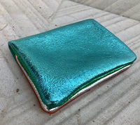 Small coin purse in genuine metallic leather with 3 pockets, zipper + flap. Fits credit cards, coins, bills. Retro glitter leather wallet.