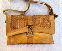 Small cross body bag in yellow “distressed” vintage style genuine leather. Enveloppe bag with adjustable strap and flap. Boho yellow purse