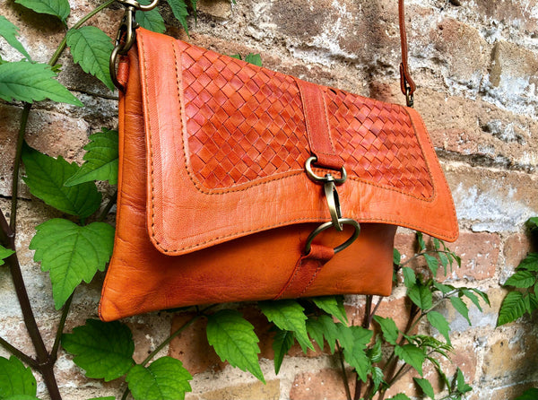 Small cross body bag in ORANGE “distressed” vintage style genuine leather. Enveloppe bag with adjustable strap and flap. Boho yellow purse