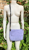 Messenger bag in genuine suede leather. Light purple-blue cross body bag. Boho suede bag with zipper and flap. Periwinkle suede purse