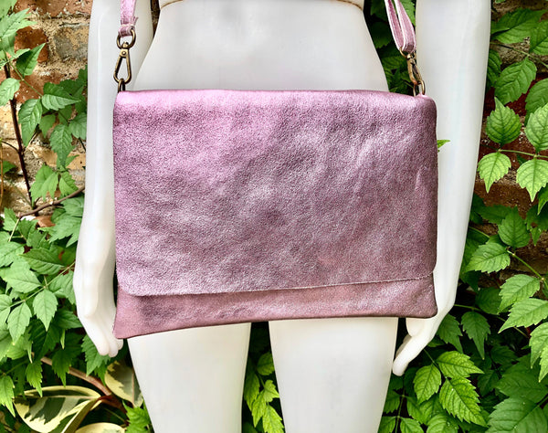 Crossbody leather bag in Metallic light PINK. Genuine soft leather. Glitter pink messenger bag. Zipper + adjustable strap. Light pink purse