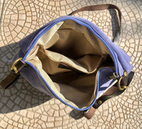 Messenger bag in genuine suede leather. Light purple-blue cross body bag. Boho suede bag with zipper and flap. Periwinkle suede purse