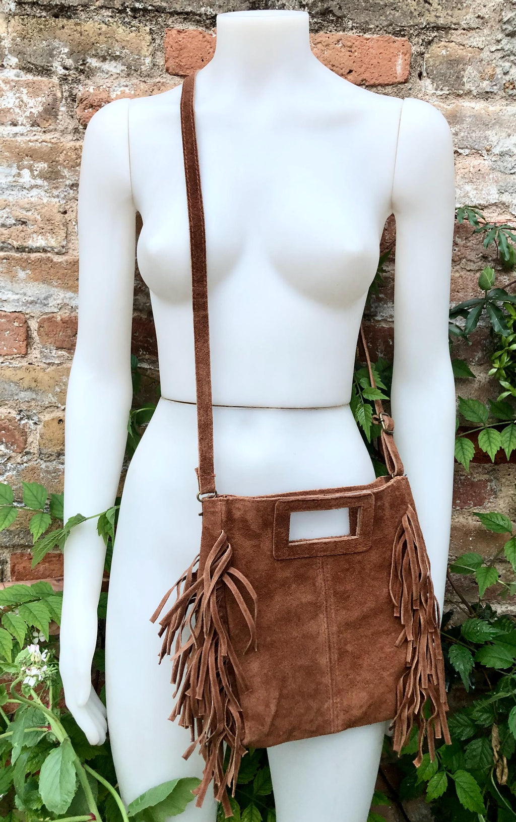 Camel brown crossbody fringed bag. BOHO suede leather bag with FRINGES. Tobacco brown genuine suede leather. Rusty brown suede purse.