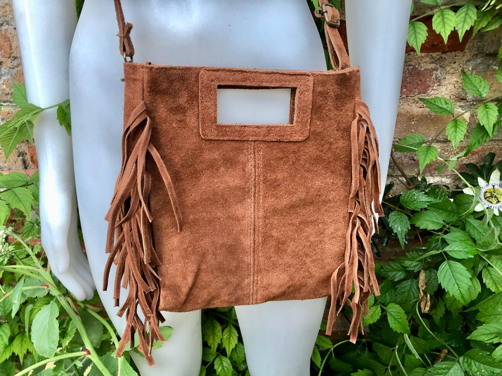 Camel brown crossbody fringed bag. BOHO suede leather bag with FRINGES. Tobacco brown genuine suede leather. Rusty brown suede purse.