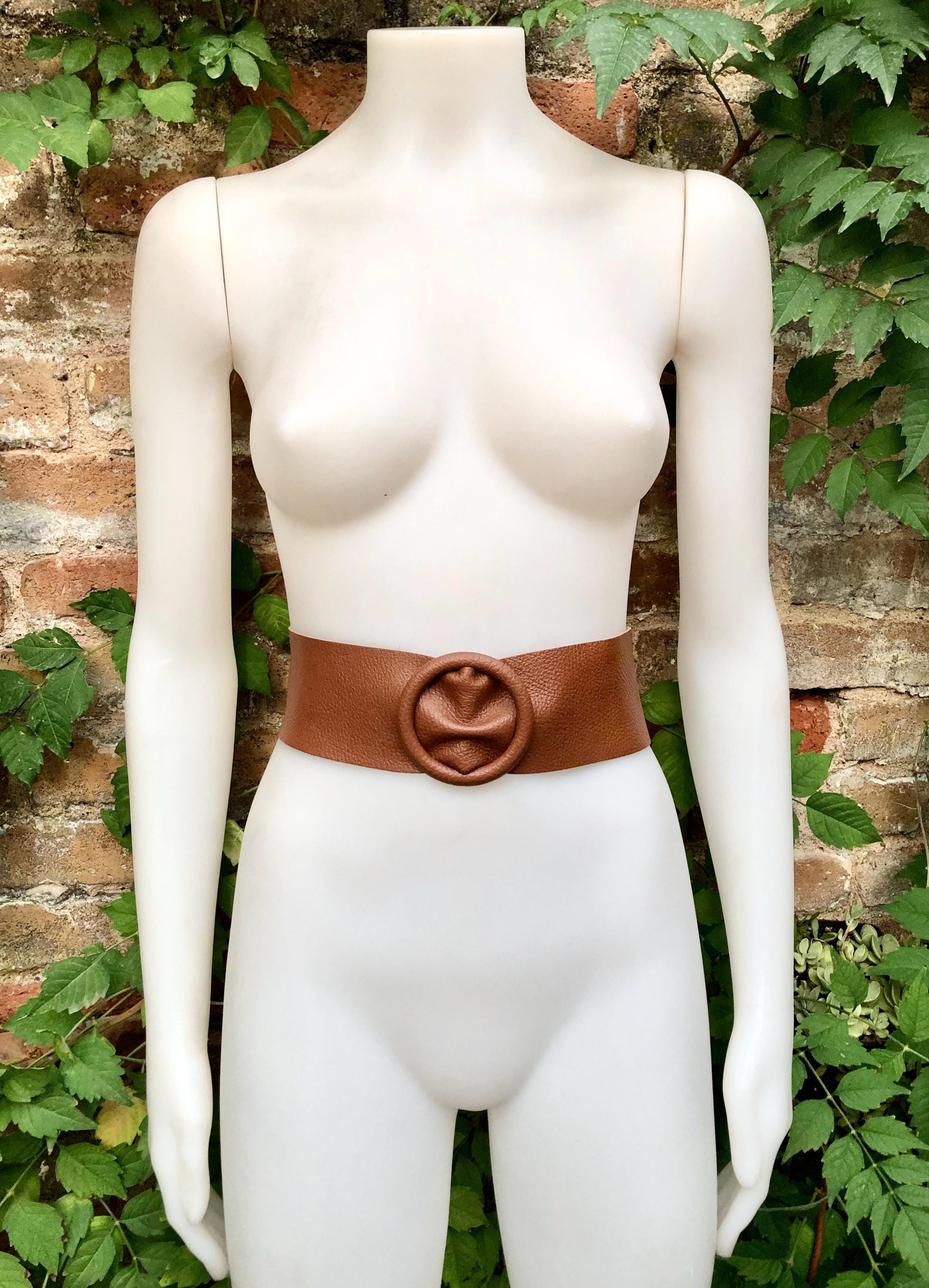 Dark camel brown leather waist belt with round buckle. Soft leather belt in camel brown. Genuine leather dress belt. Brown wide waist belt