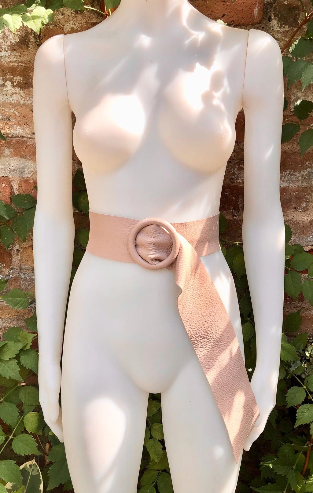 Pink leather waist belt with large round buckle.Soft leather belt in light dusty pink. Genuine leather pink dress belt. Pink wide waist belt