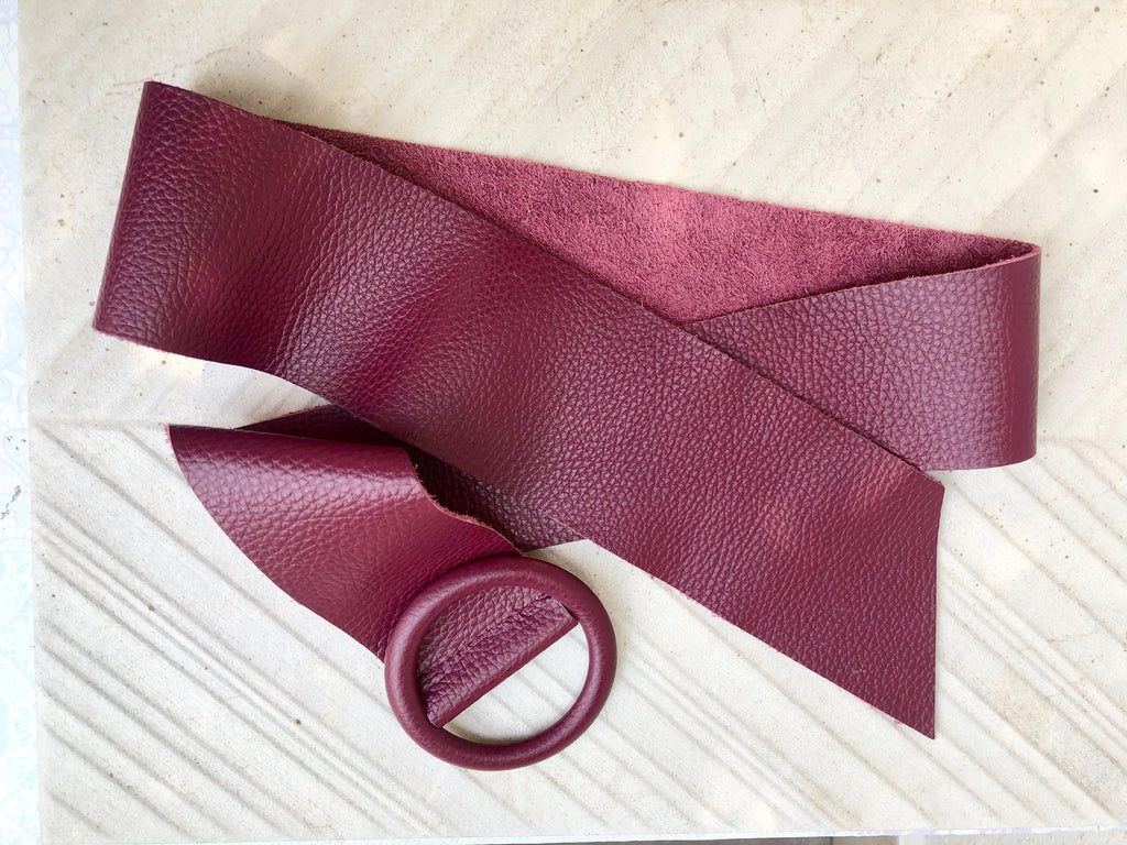 BURGUNDY leather waist belt with large round buckle. Soft leather belt. Genuine leather terracotta-burgundy dress belt. Wide waist belt