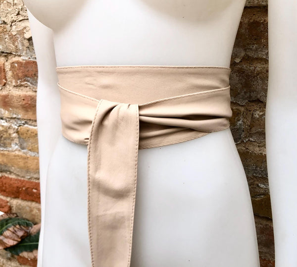 Light beige obi belt. Wrap belt in soft genuine leather. Wraparound waist belt. Wide style. Boho dress belt in soft peach beige leather