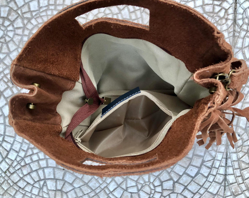 Camel brown crossbody fringed bag. BOHO suede leather bag with FRINGES. Tobacco brown genuine suede leather. Rusty brown suede purse.
