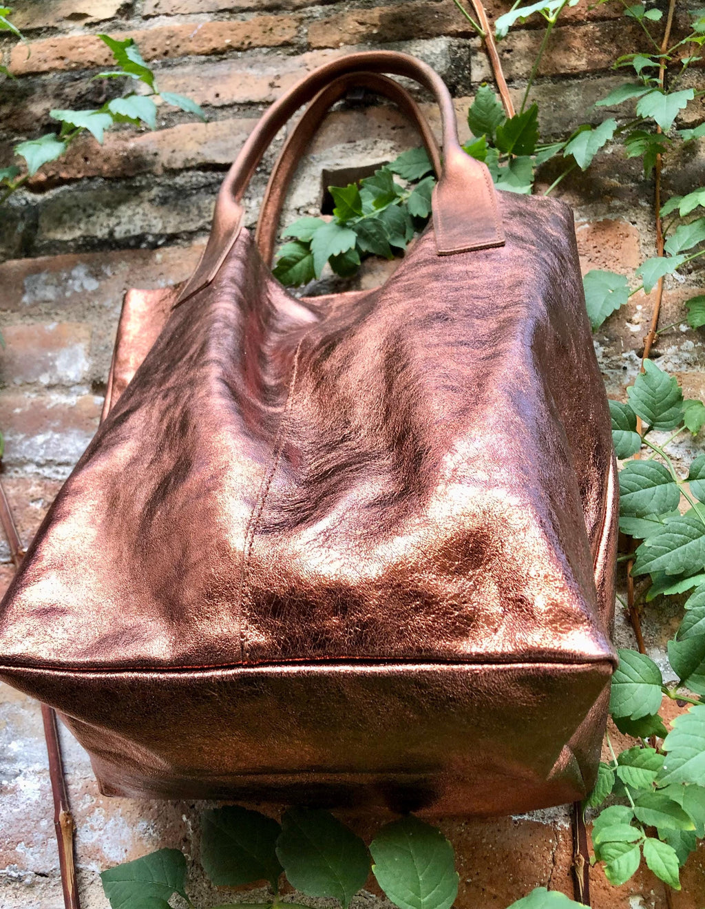 Shoulder leather bag in COPPER. GENUINE leather shopper bag.Large carry all bag for your laptop, books. Metallic effect COPPER leather purse