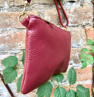 Small leather bag in burgundy. GENUINE leather crossbody / shoulder bag. Dark red leather bag with GOLD hardware. Wine red leather purse