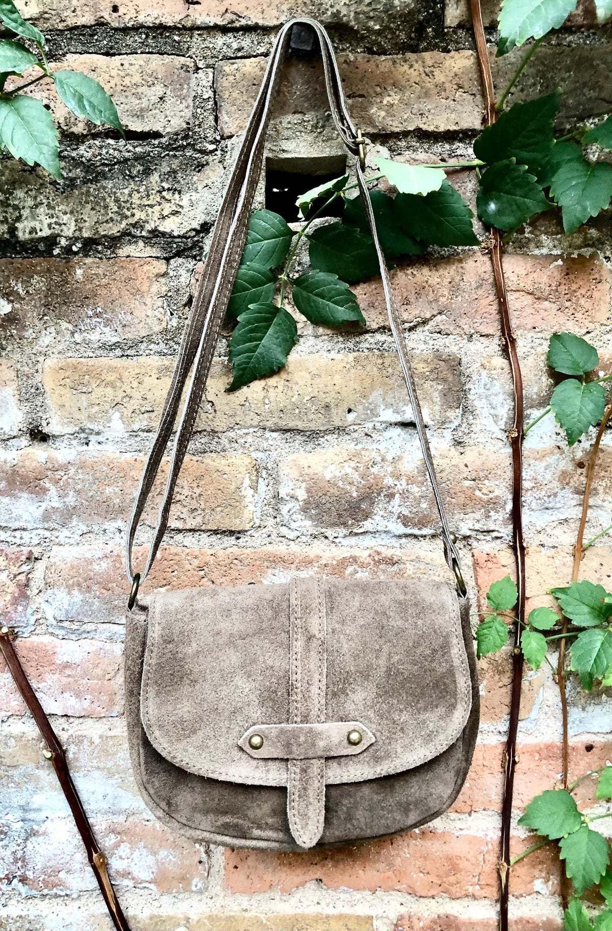 Light BROWN suede bag. Genuine leather taupe crossbody bag. Greyge small leather bag. Adjustable strap + zipper. Tan brown suede purse.